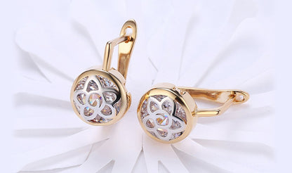14K Gold Plating White Daisy Design Circular Clip On Earrings ITALY Design